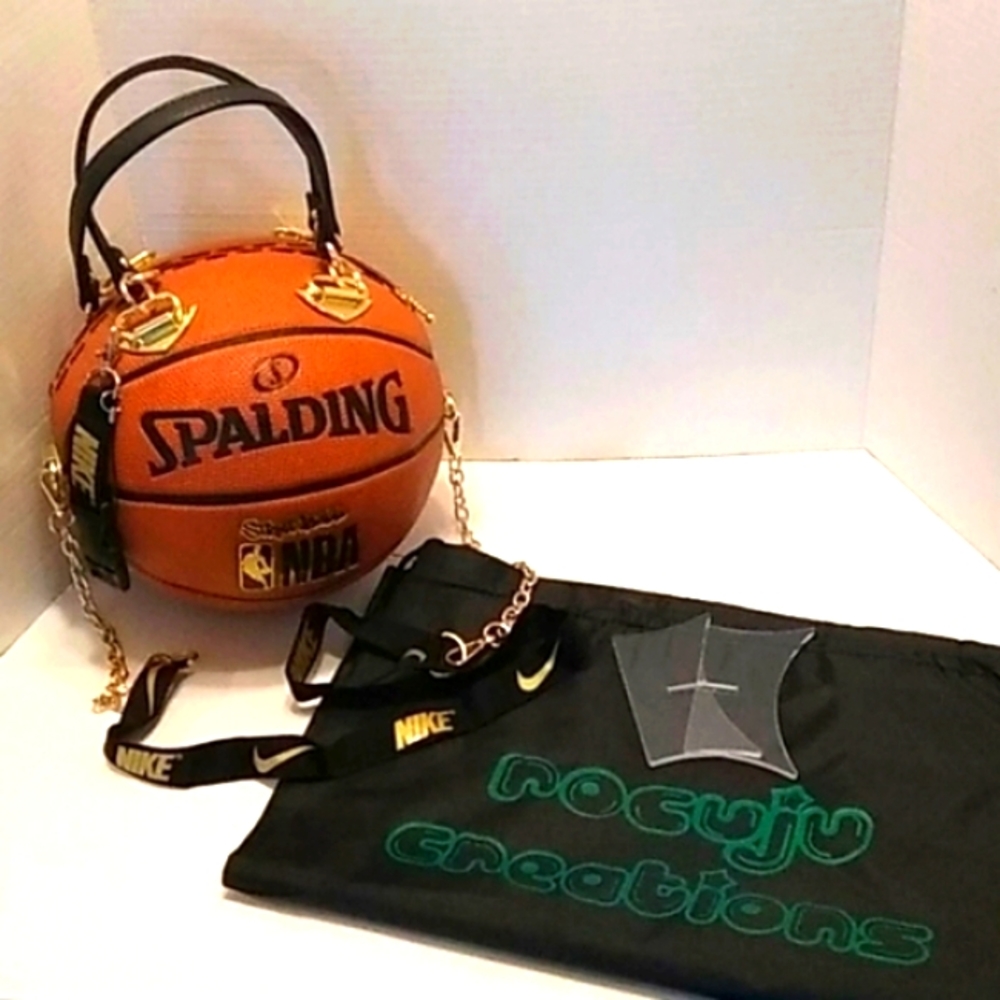 HANDMADE "ORIGINAL SPALDING" Basketball Purse ๐ - Picture 3 of 17